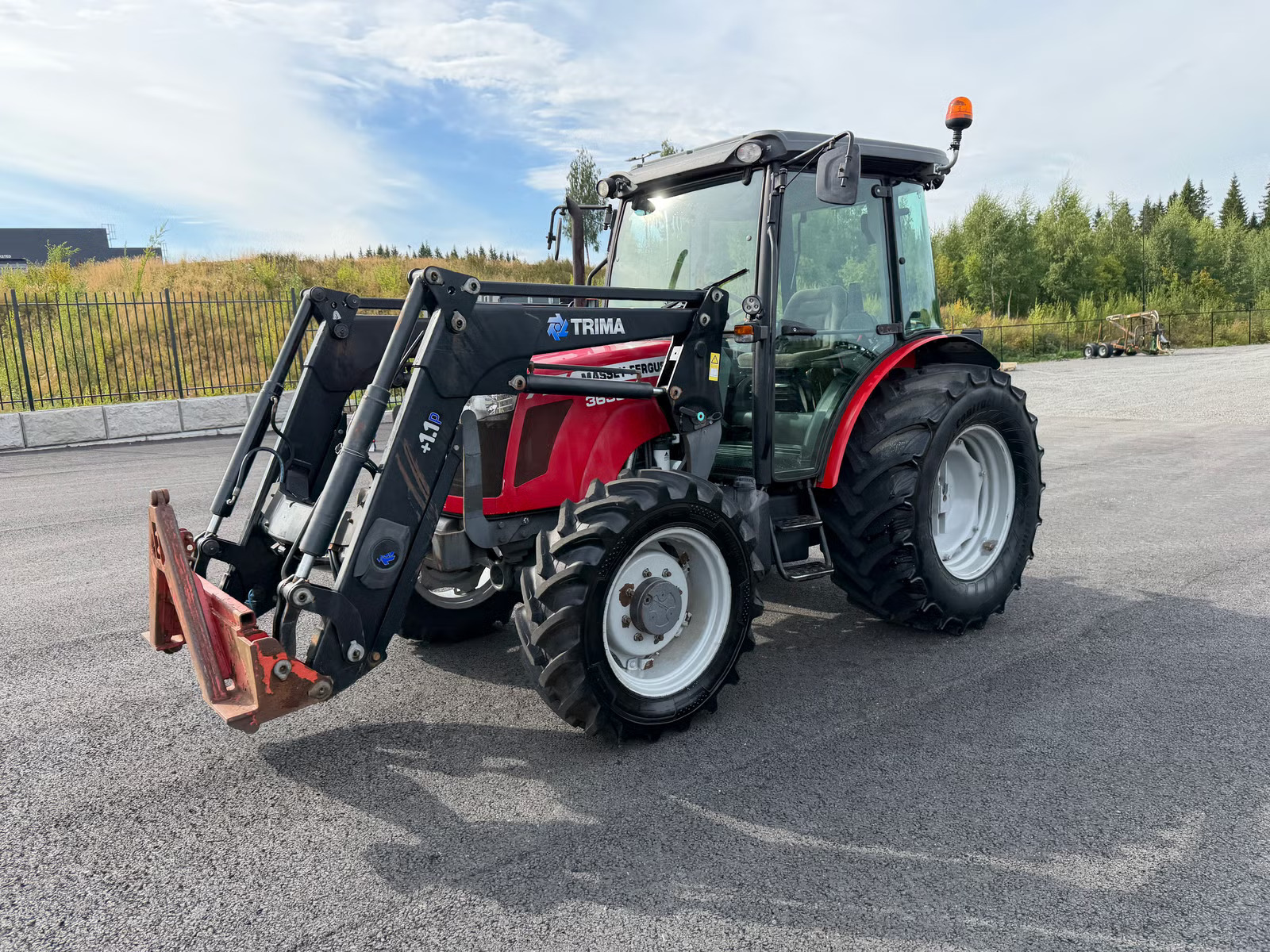 Massey Ferguson 3635, Anul 2011 - imagine 4