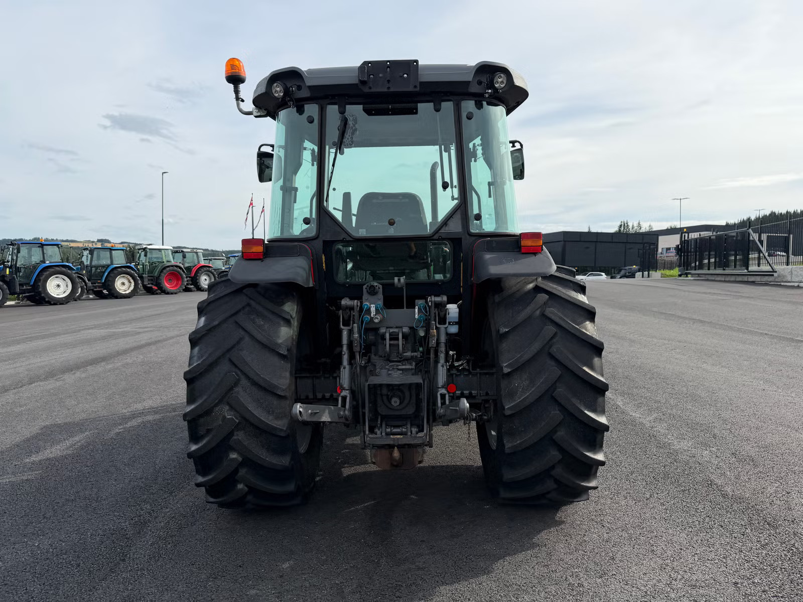 Massey Ferguson 3635, Anul 2011 - imagine 8