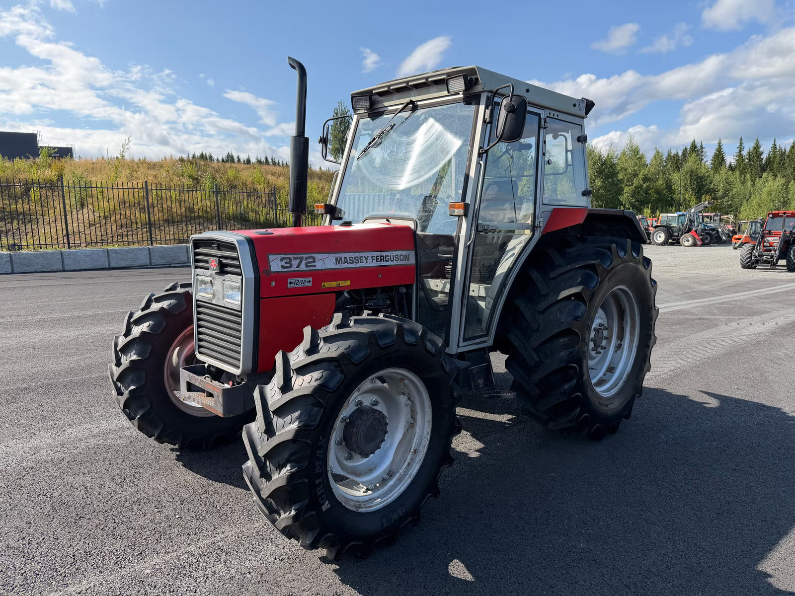 Massey Ferguson 372, Anul 1994
