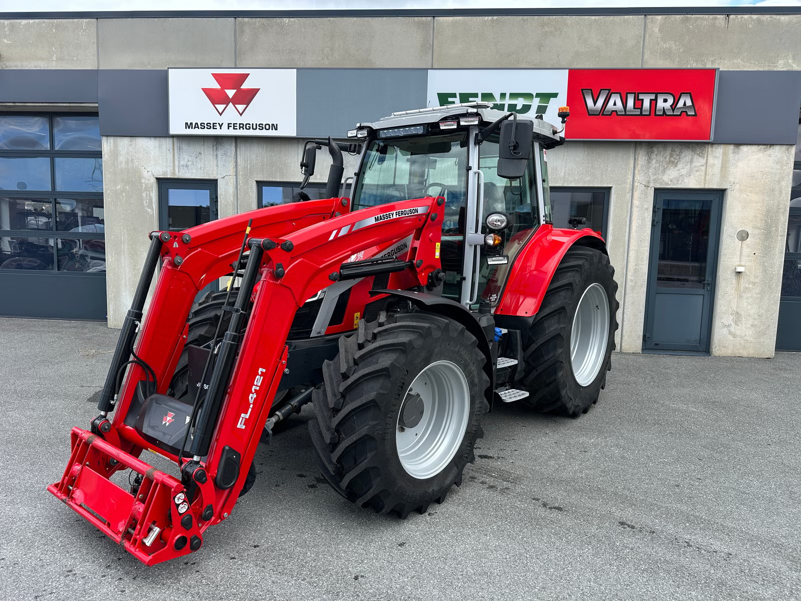 Massey Ferguson 5S 145 Dyna-6, Anul 2024