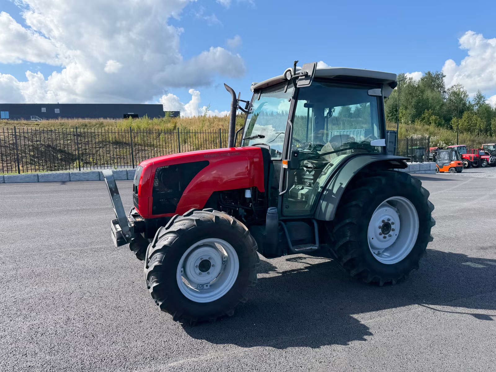 Massey Ferguson 2430, Anul 2005 - imagine 4