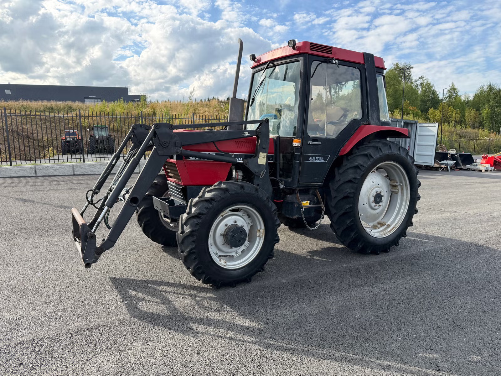 CASE IH 685 XL, Anul 1989 - imagine 4