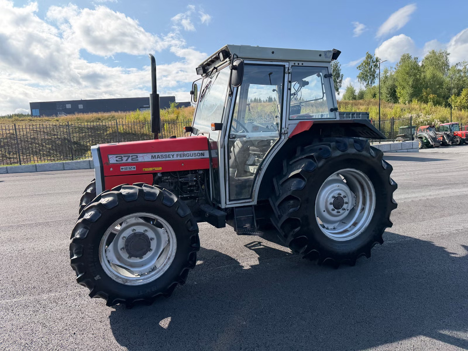 Massey Ferguson 372, Anul 1994 - imagine 4