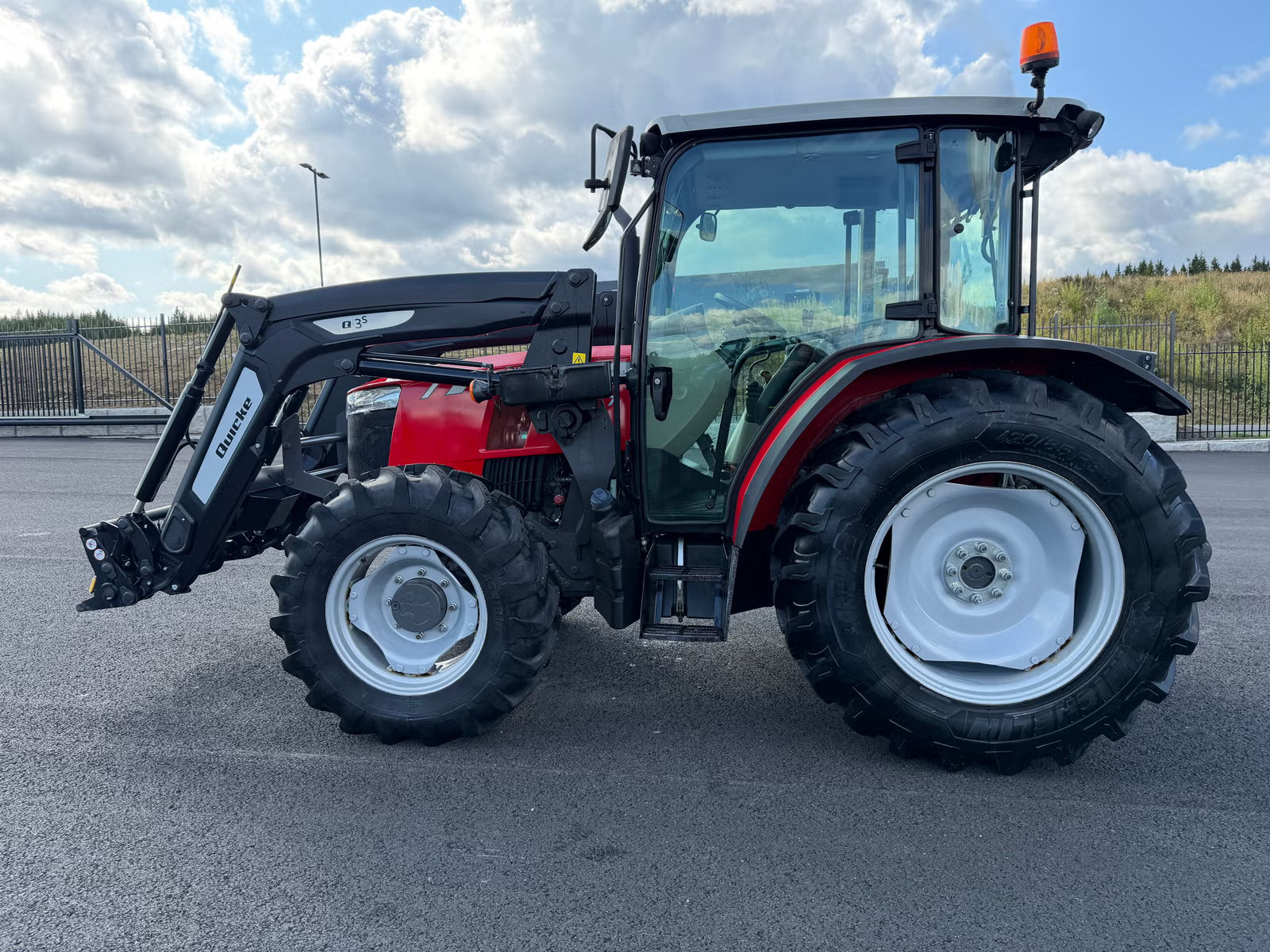 Massey Ferguson 4707, Anul 2019 - imagine 5