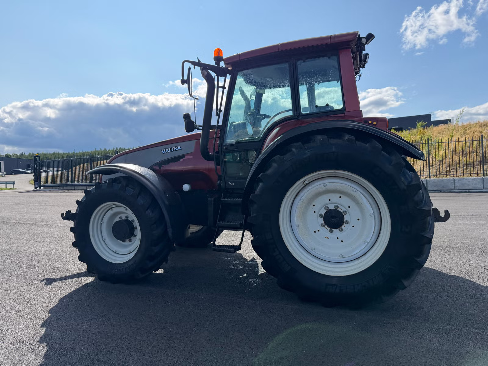 Valtra T-170, Anul 2004 - imagine 4