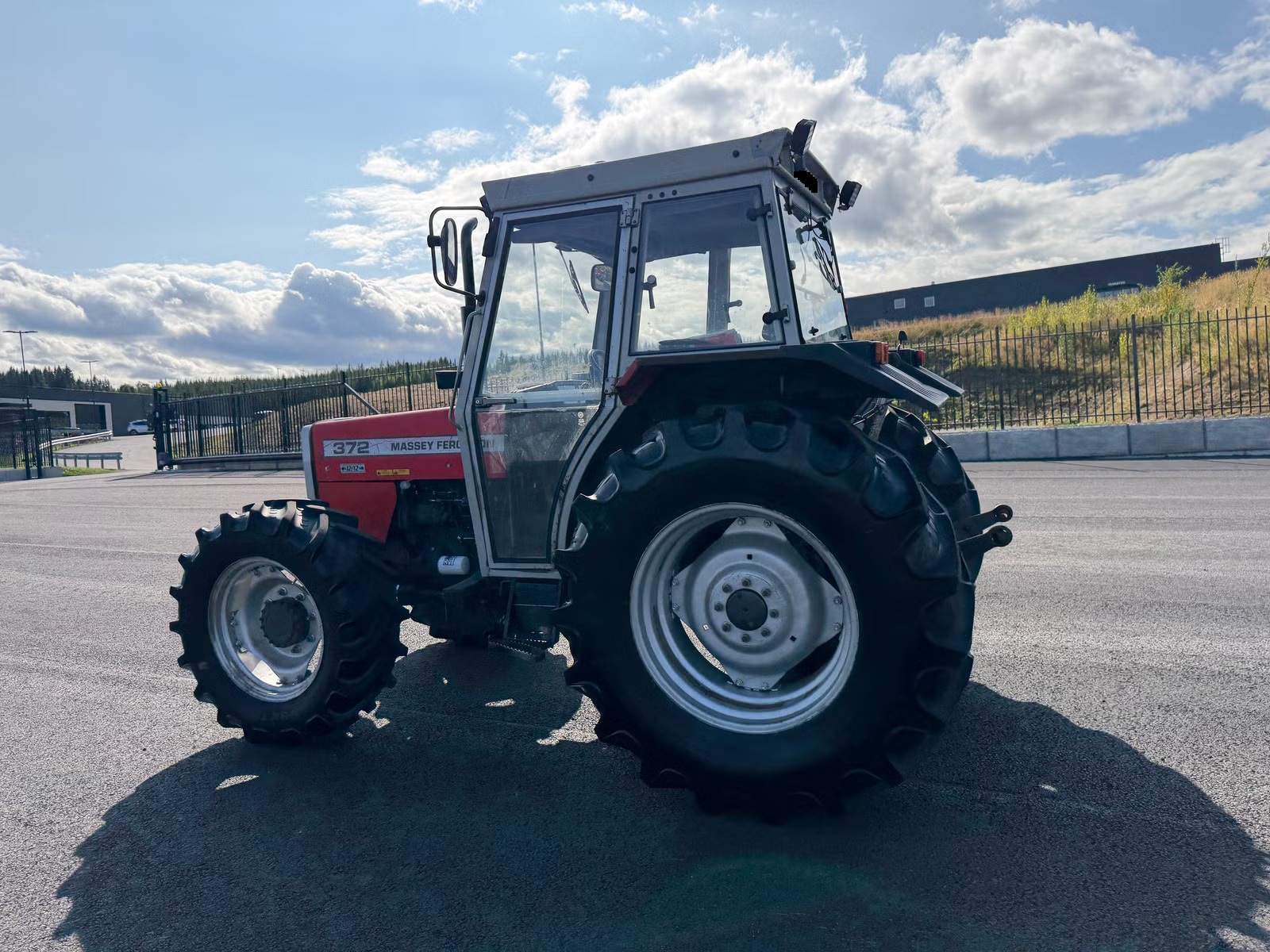 Massey Ferguson 372, Anul 1994 - imagine 6