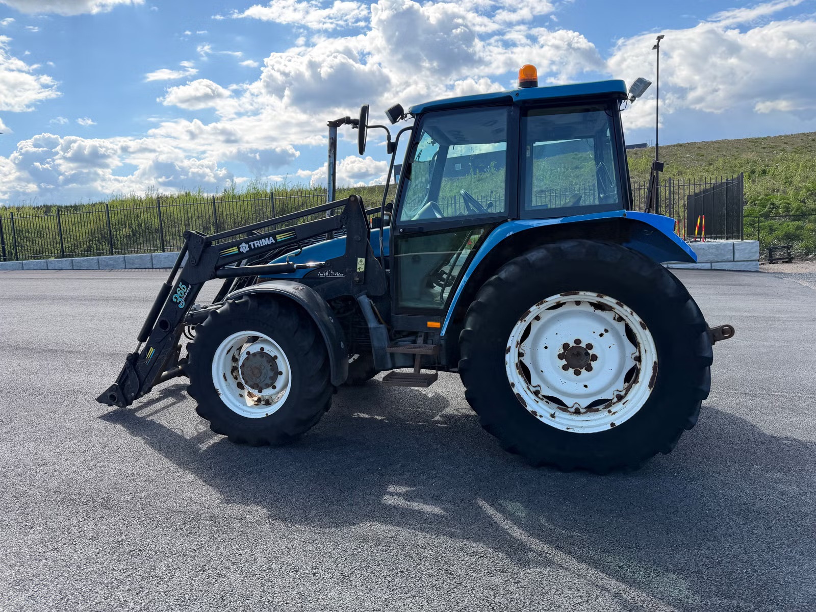New Holland 7635, Anul 1998 - imagine 6