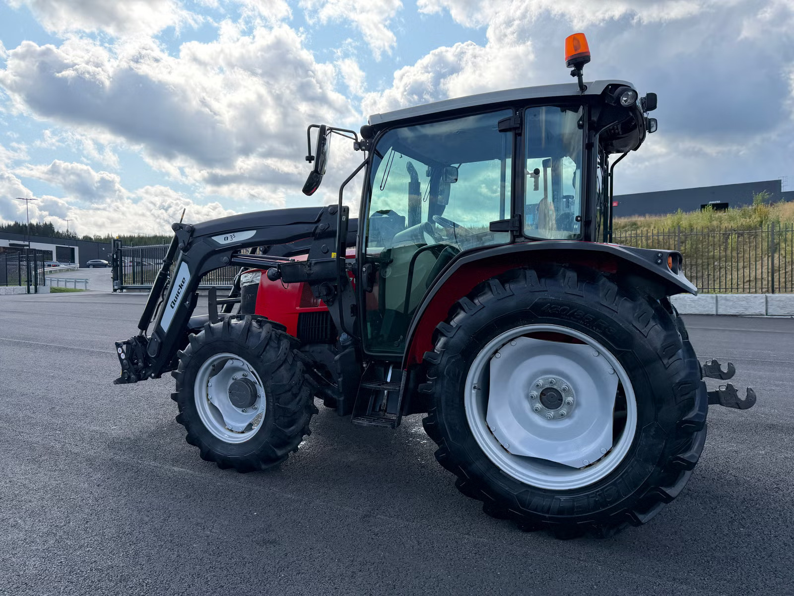 Massey Ferguson 4707, Anul 2019 - imagine 7