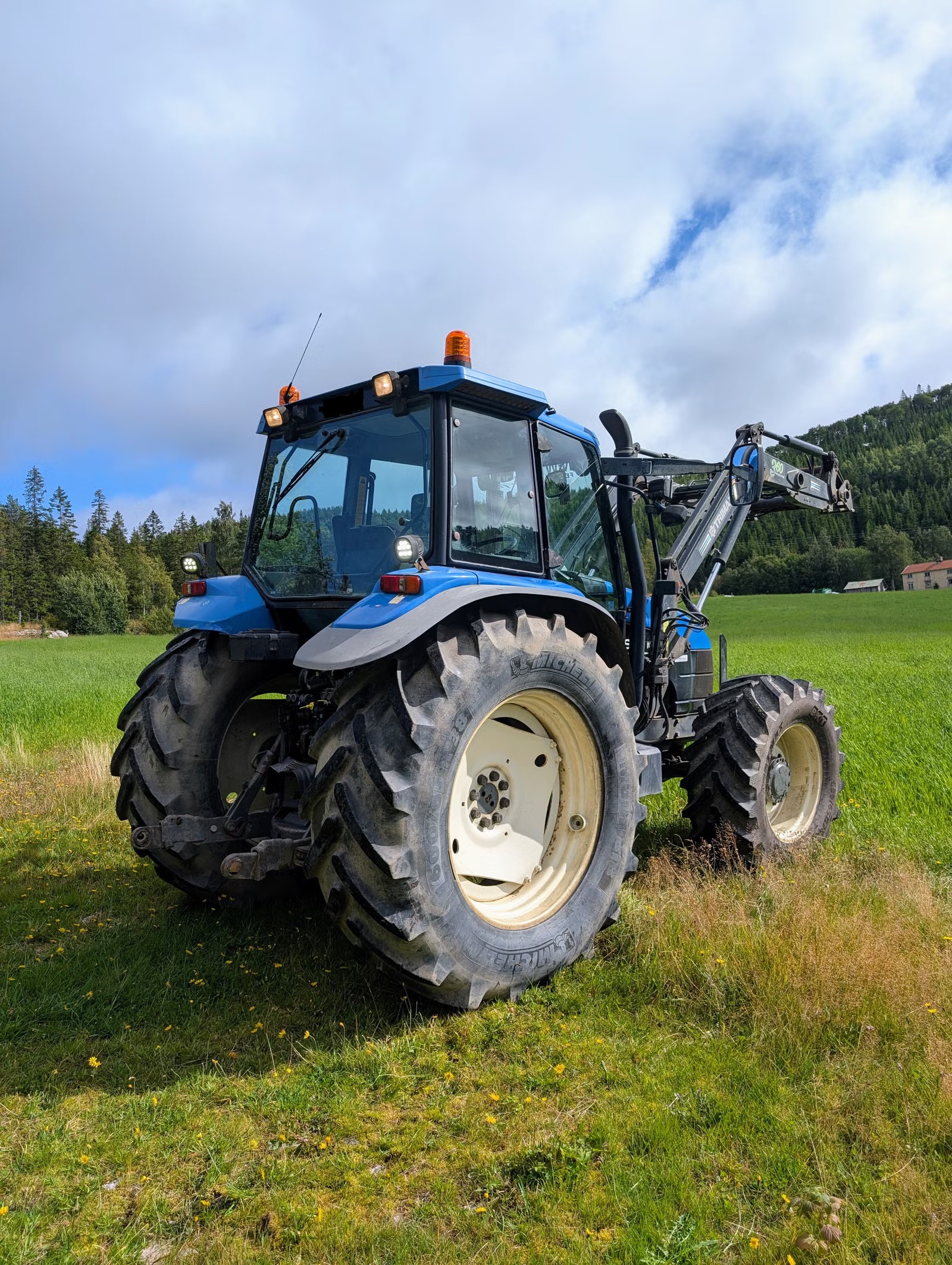New Holland TS115, Anul 2002 - imagine 6