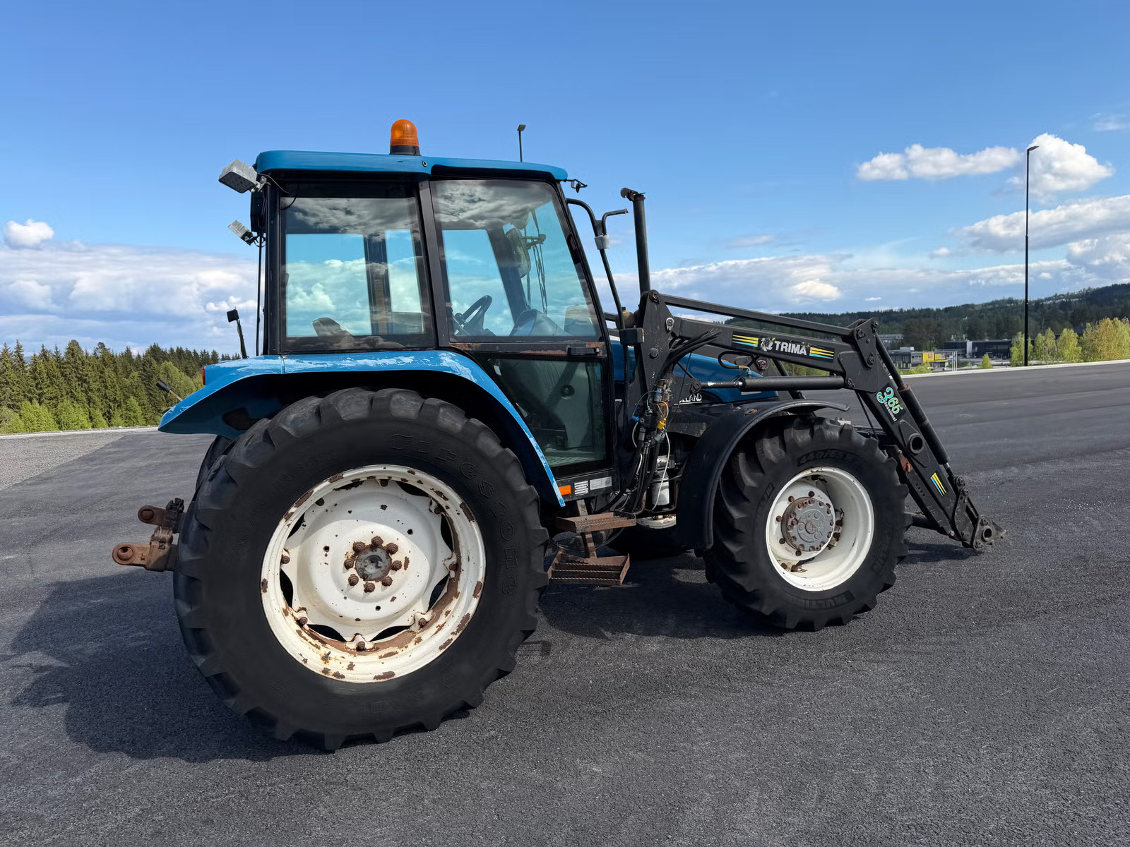 New Holland 7635, Anul 1998 - imagine 10
