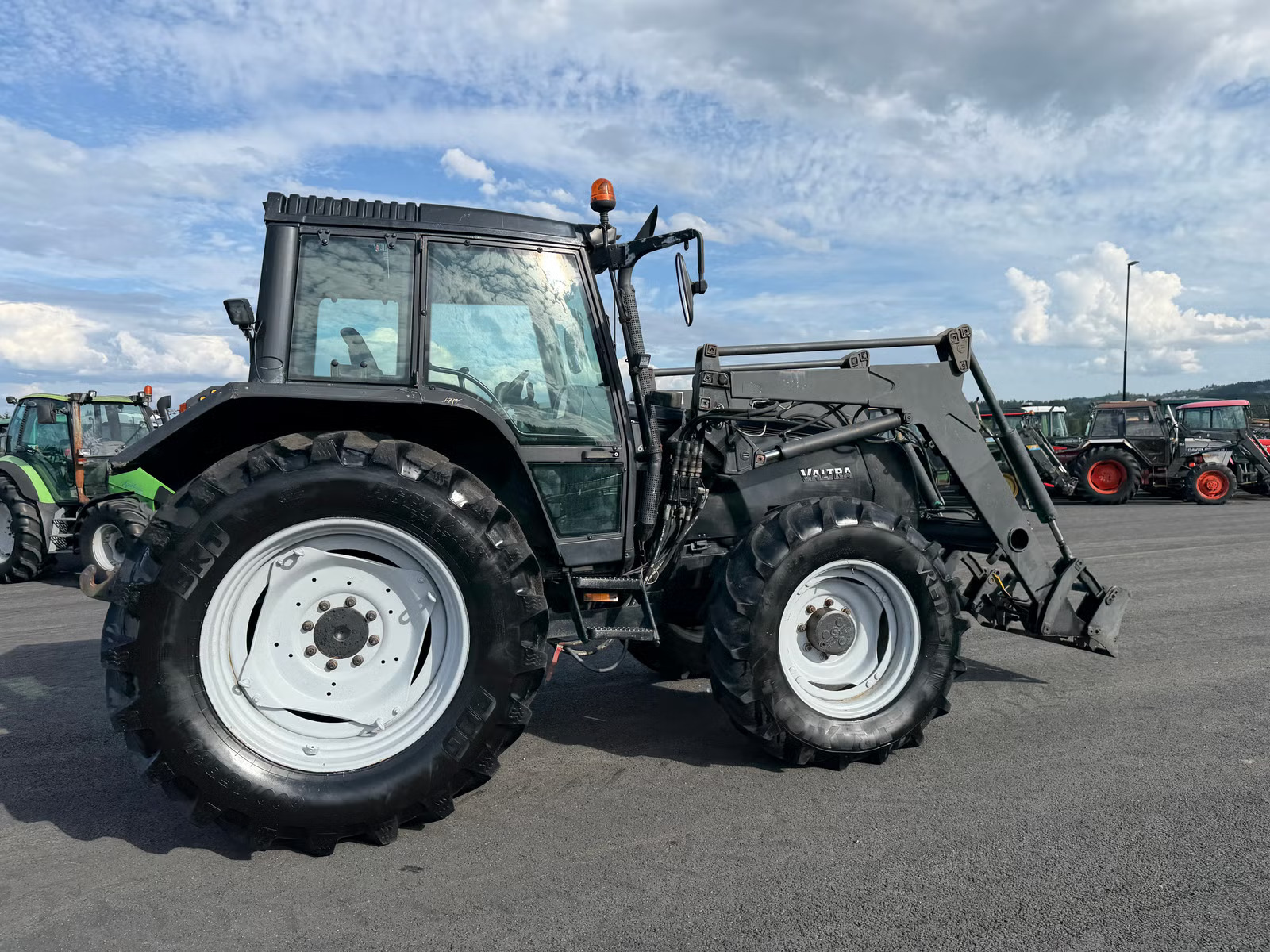 Valtra 6550, Anul 2002 - imagine 3