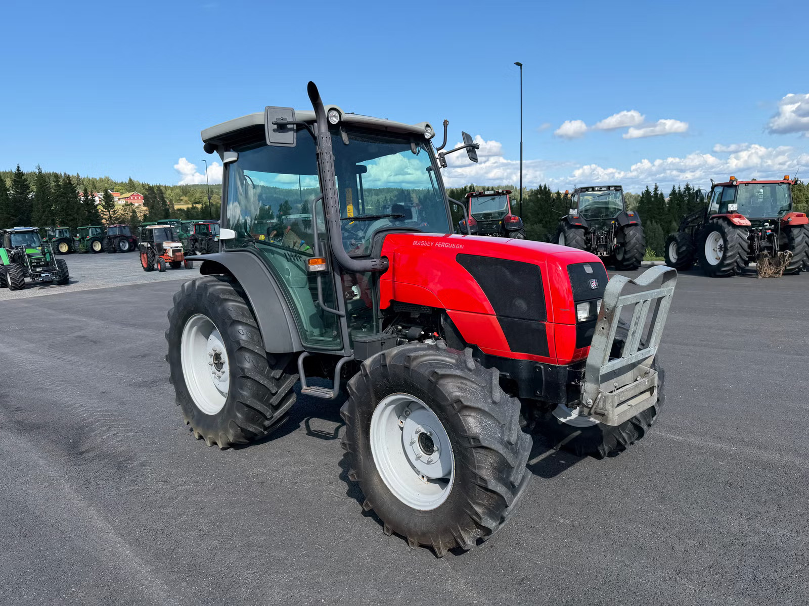 Massey Ferguson 2430, Anul 2005 - imagine 2
