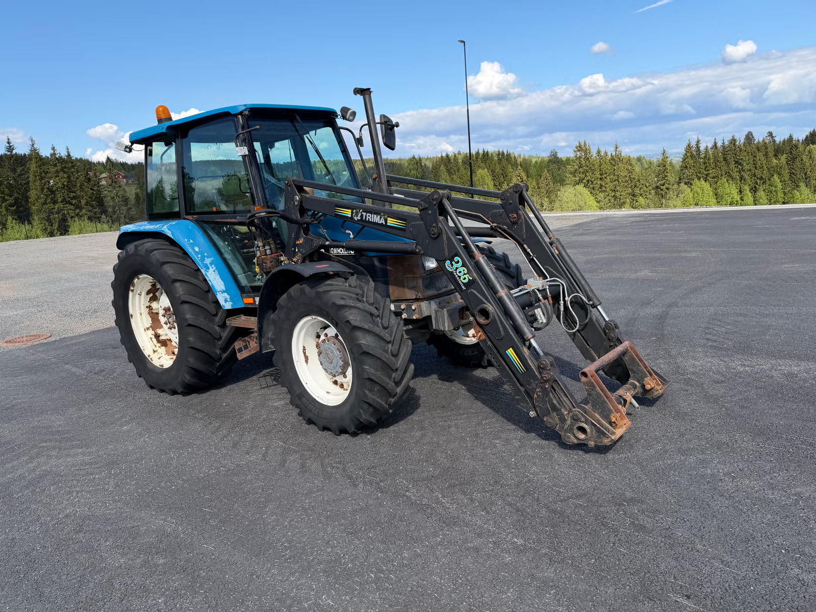 New Holland 7635, Anul 1998 - imagine 2