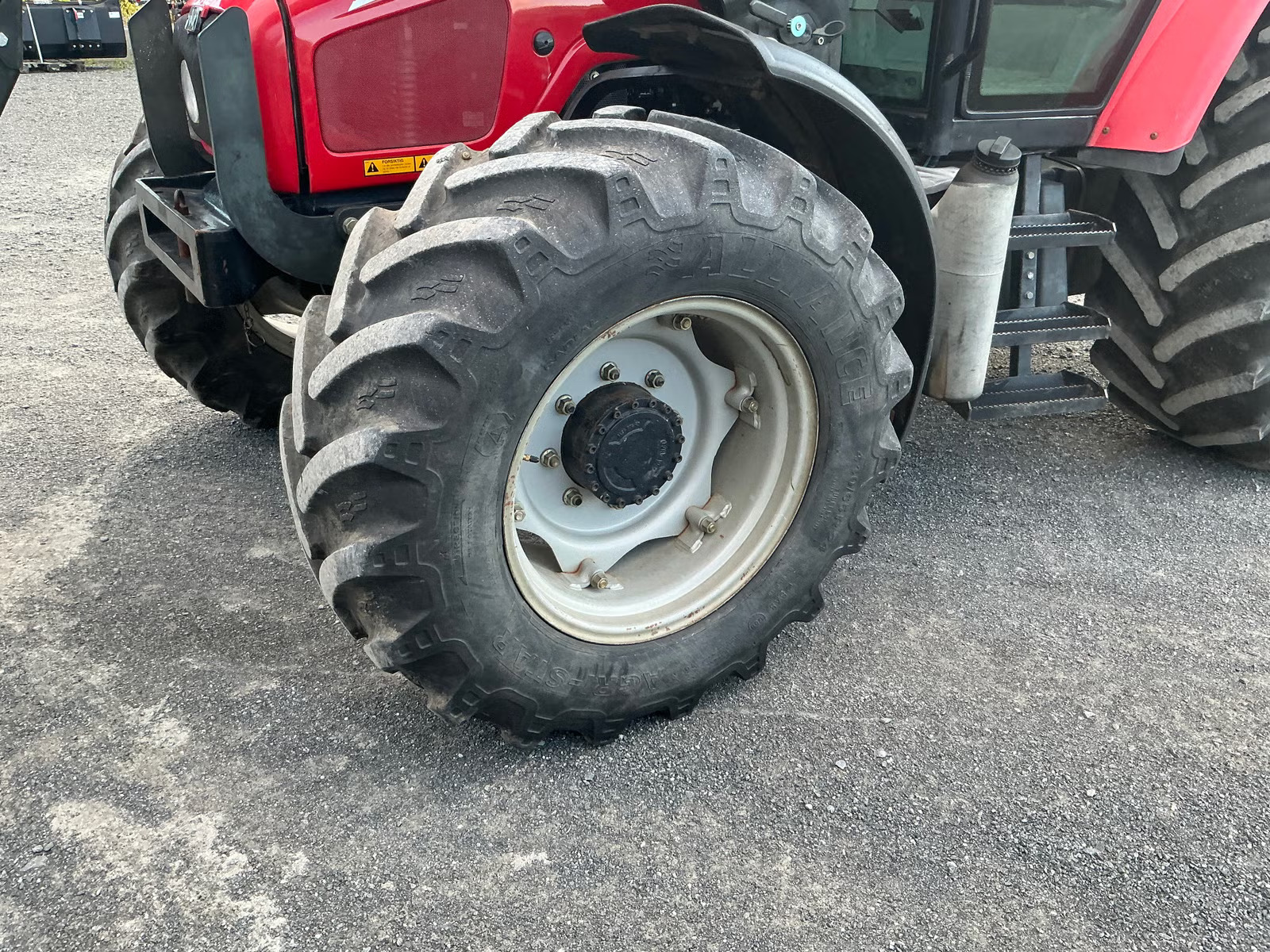 Massey Ferguson 5455, Anul 2005 - imagine 12