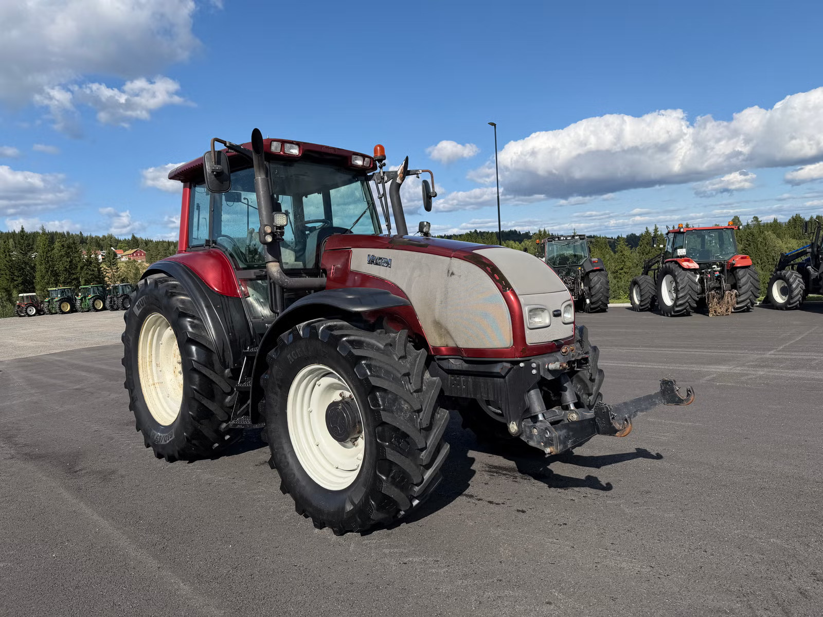Valtra T-170, Anul 2004 - imagine 2
