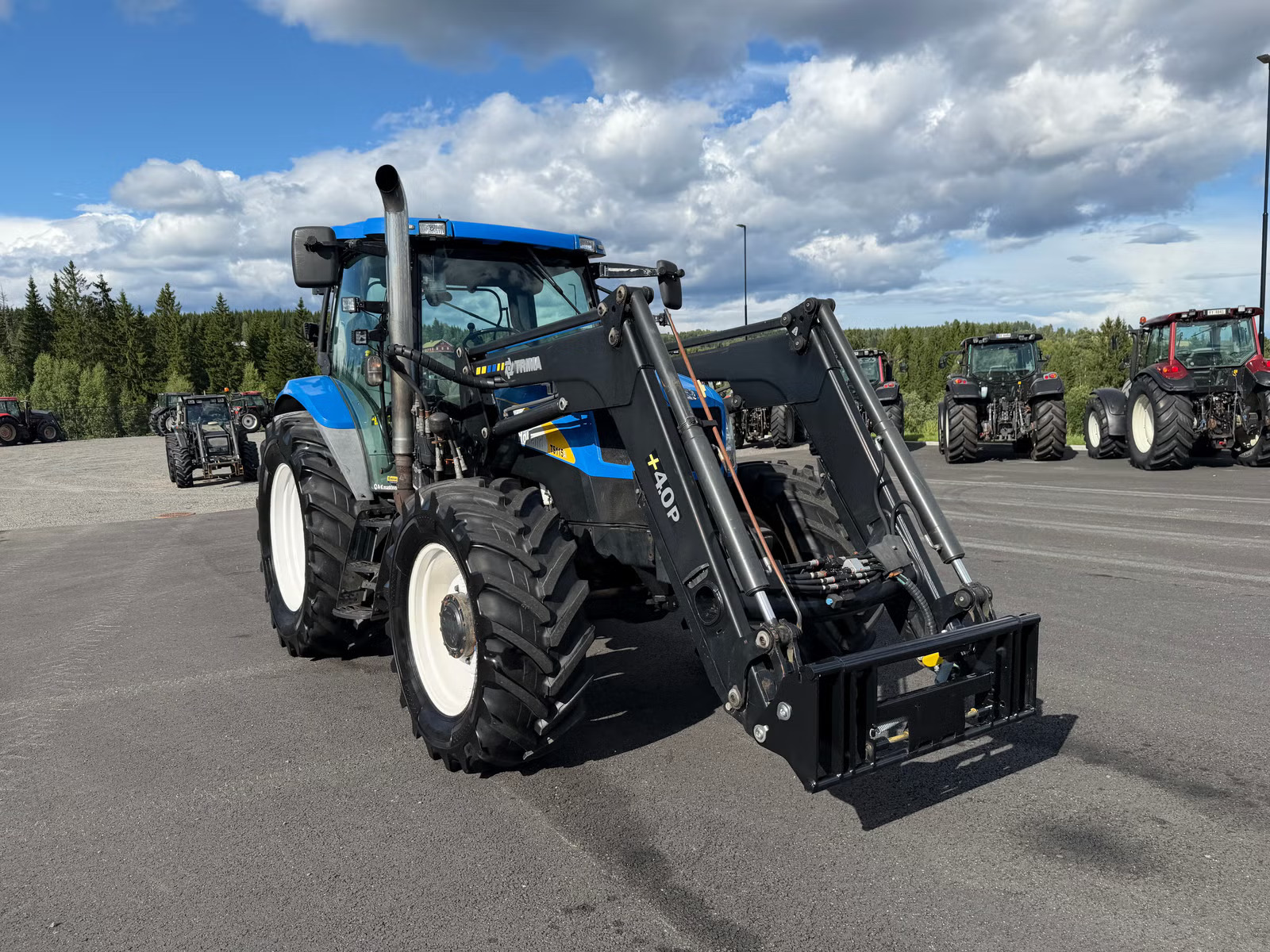 New Holland TS 115 A, Anul 2003 - imagine 2