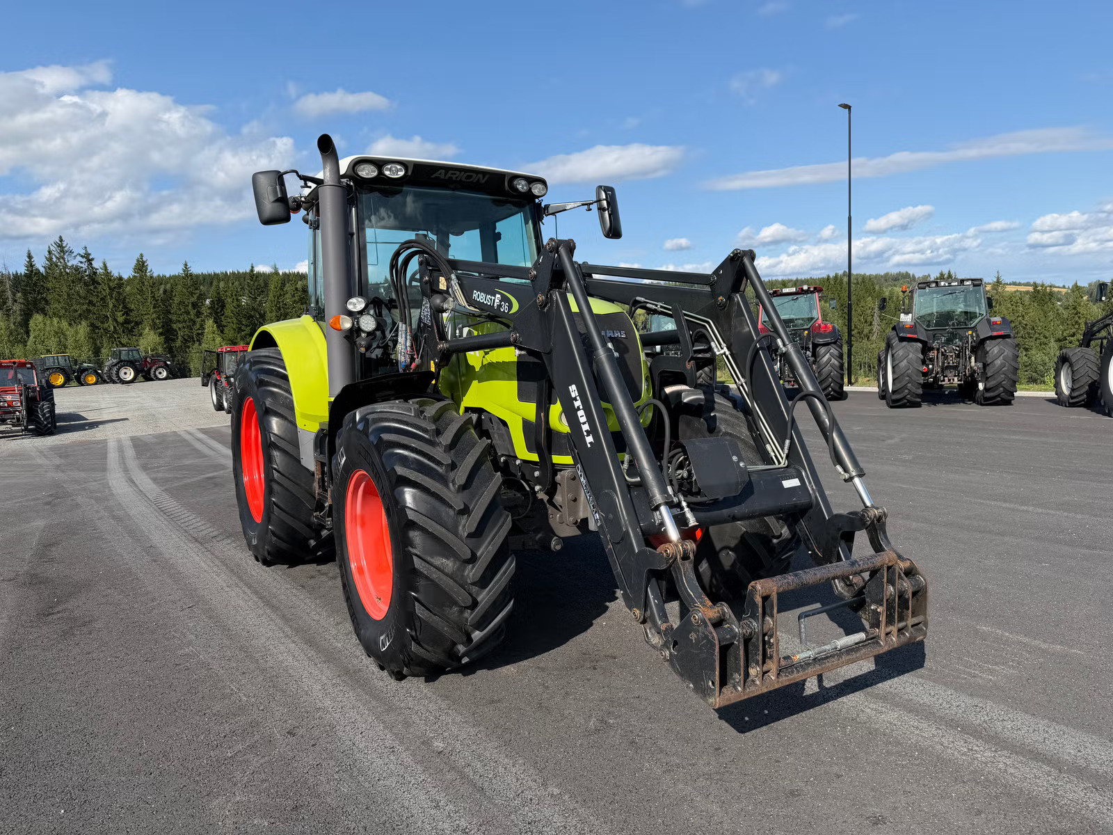 CLAAS ARION 640, Anul 2008 - imagine 16