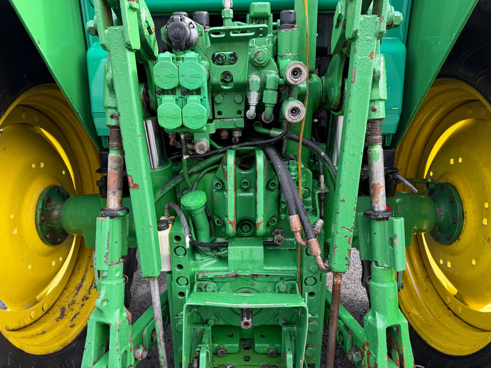 John Deere 6320, Anul 2002 - imagine 22