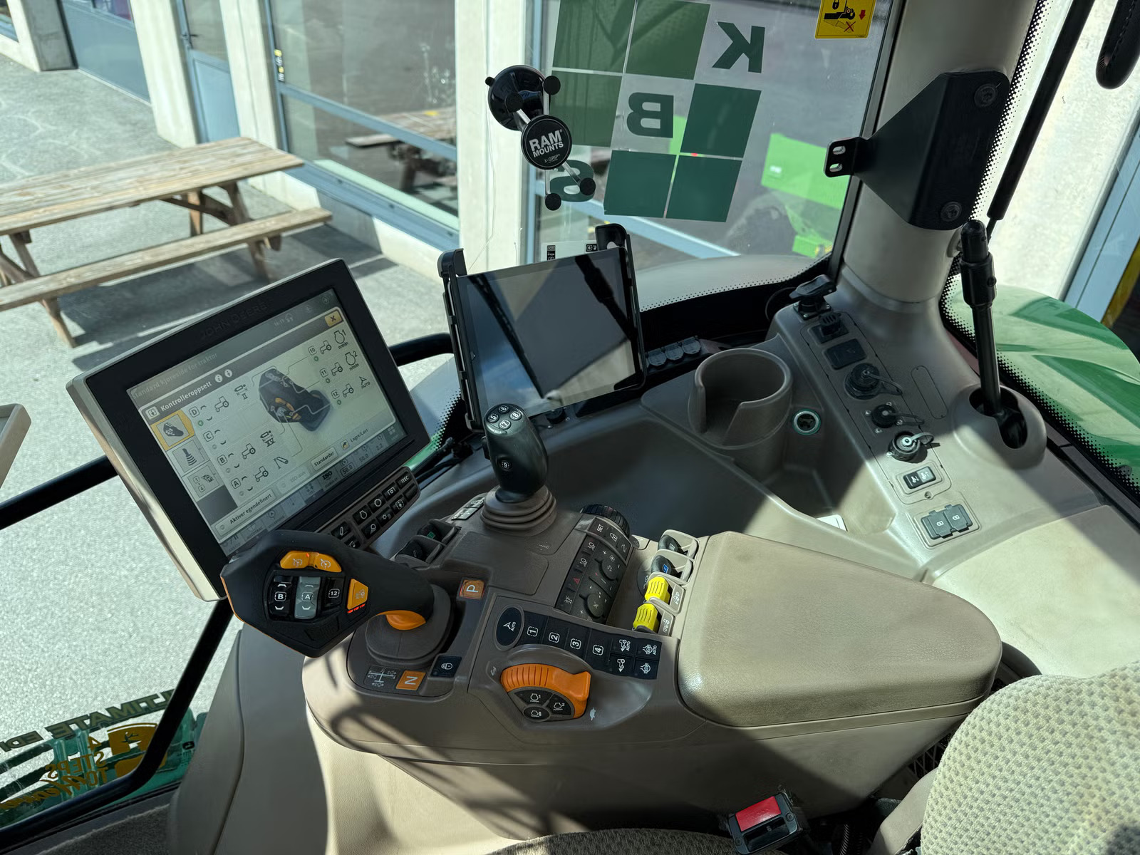 John Deere 6155R, Anul 2021 - imagine 24