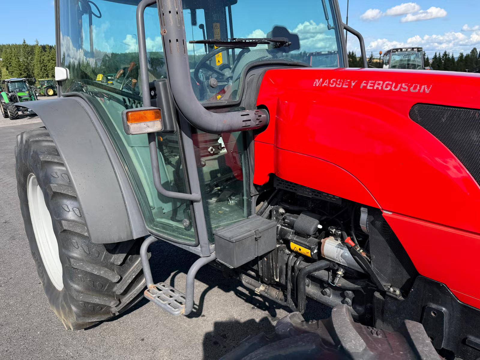 Massey Ferguson 2430, Anul 2005 - imagine 26