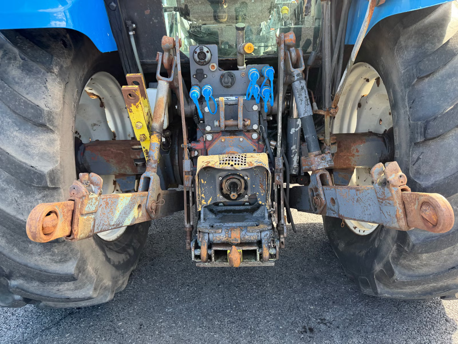 New Holland 7635, Anul 1998 - imagine 27