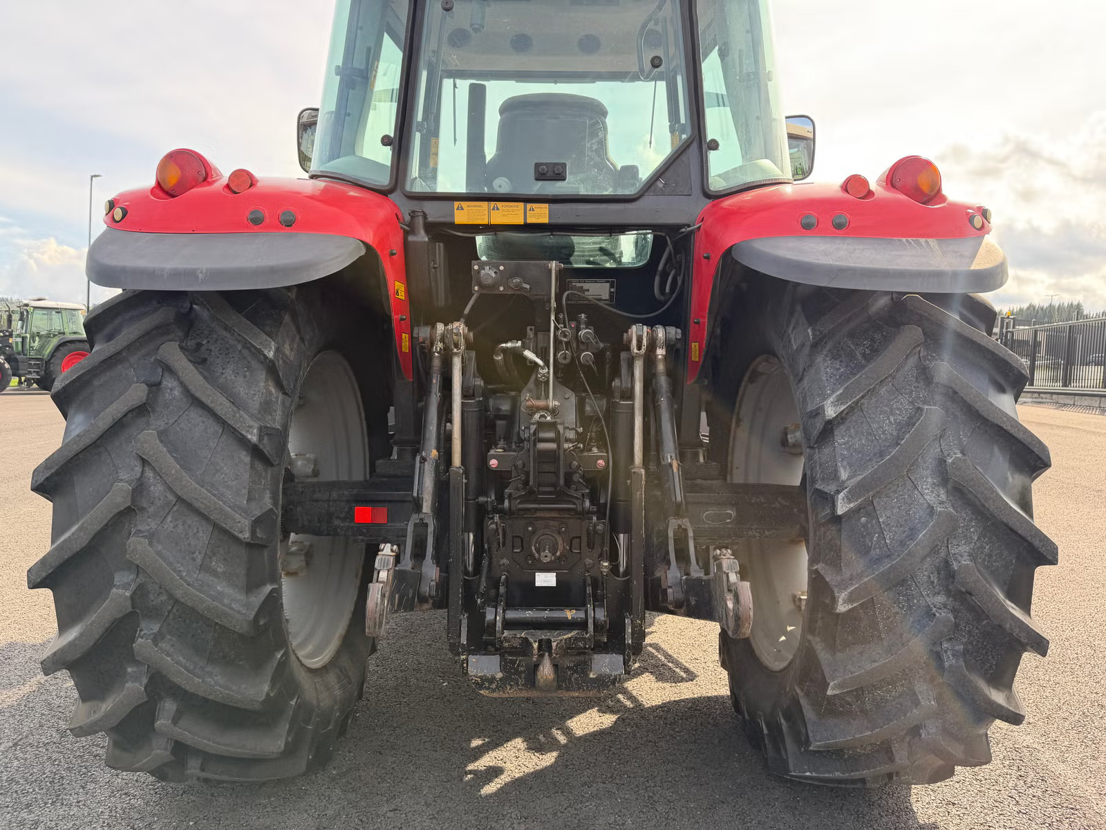 Massey Ferguson 5455, Anul 2005 - imagine 27