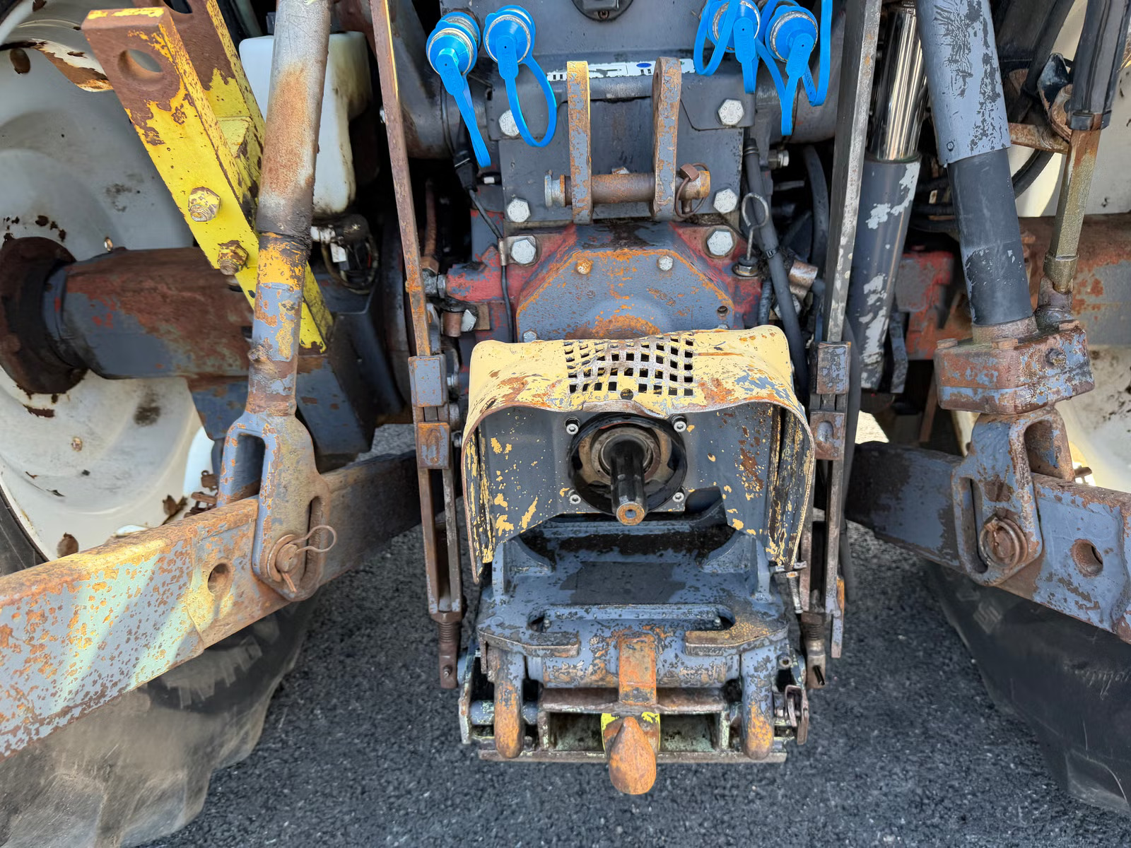 New Holland 7635, Anul 1998 - imagine 28
