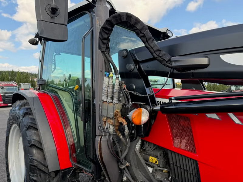 Massey Ferguson 4707, Anul 2019 - imagine 29