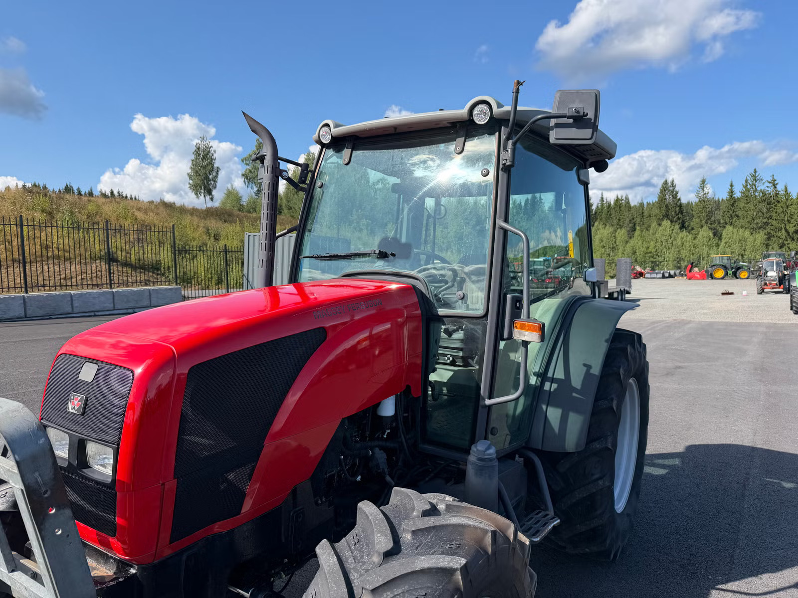 Massey Ferguson 2430, Anul 2005 - imagine 30