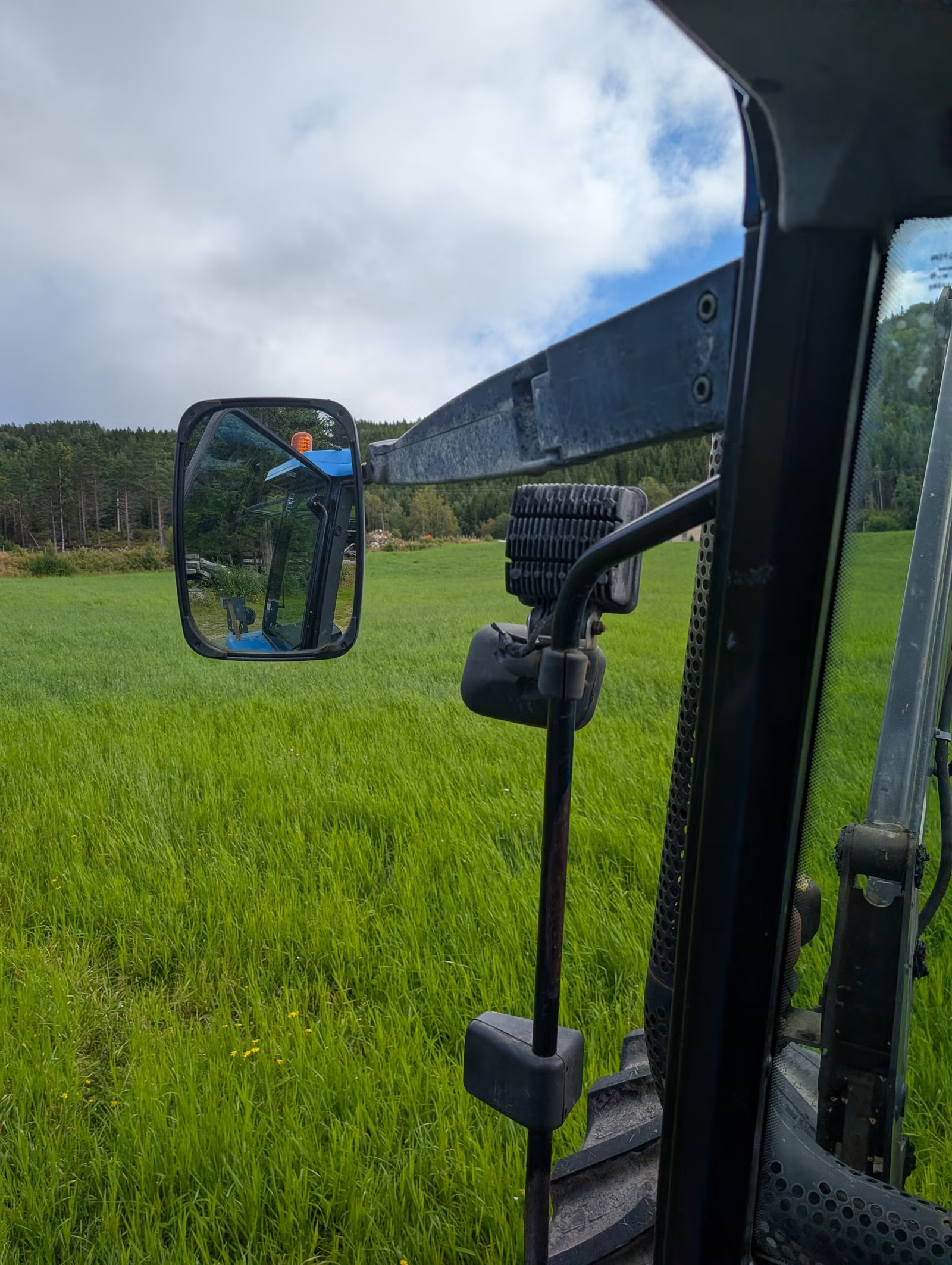 New Holland TS115, Anul 2002 - imagine 30