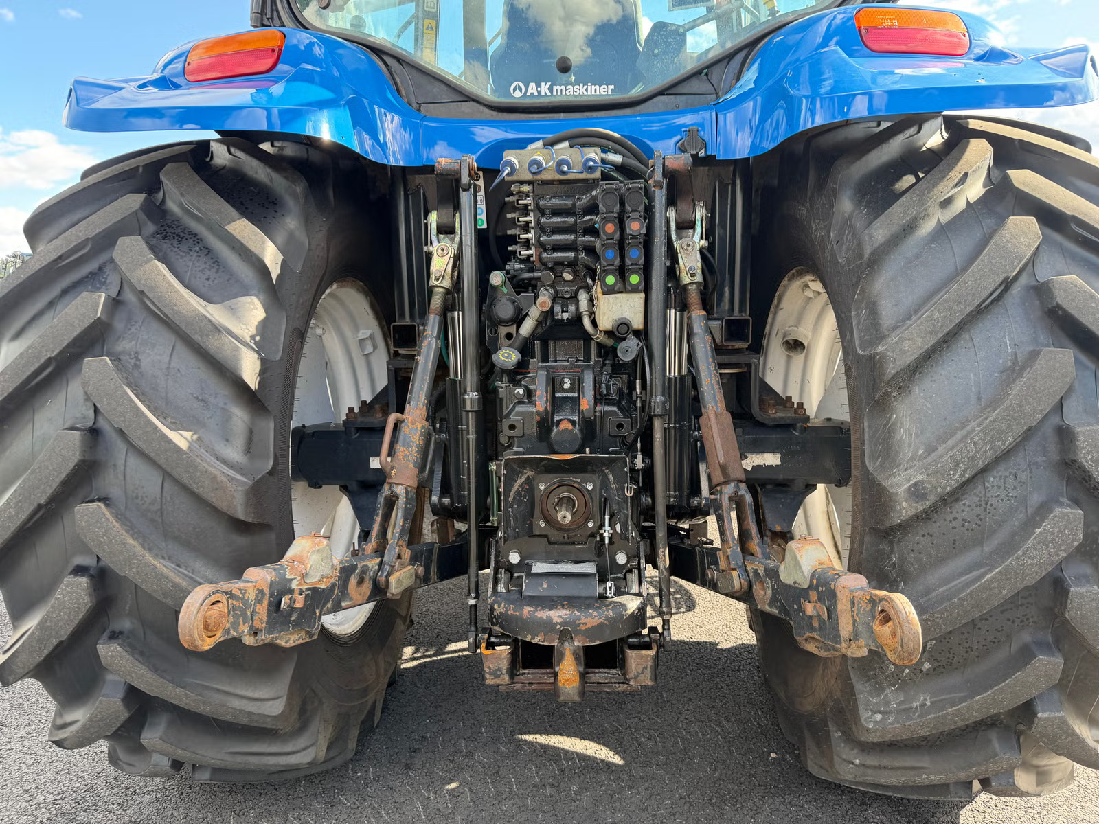 New Holland TS 115 A, Anul 2003 - imagine 31