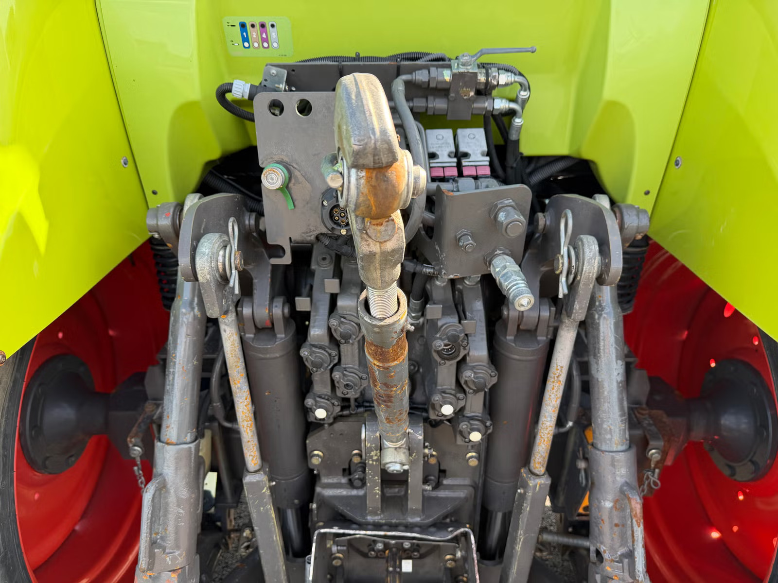 CLAAS ARION 640, Anul 2008 - imagine 34