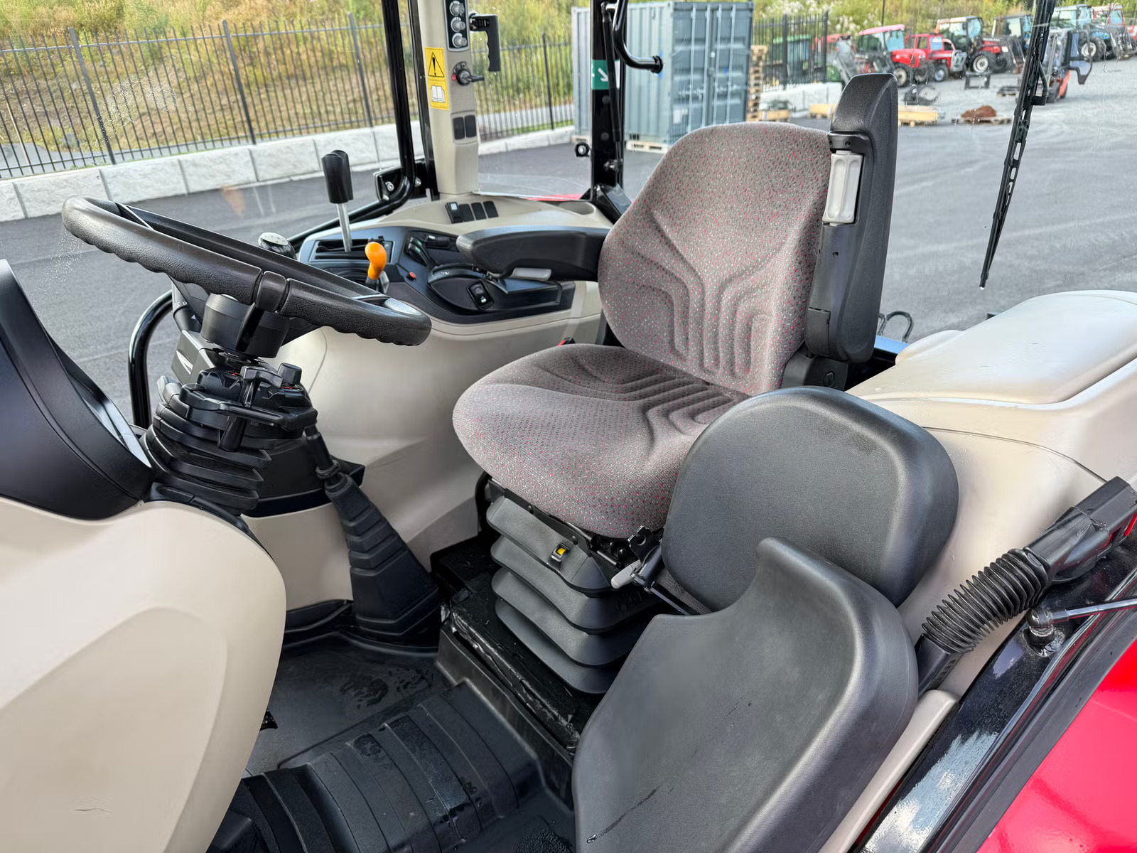 Massey Ferguson 4707, Anul 2019 - imagine 35