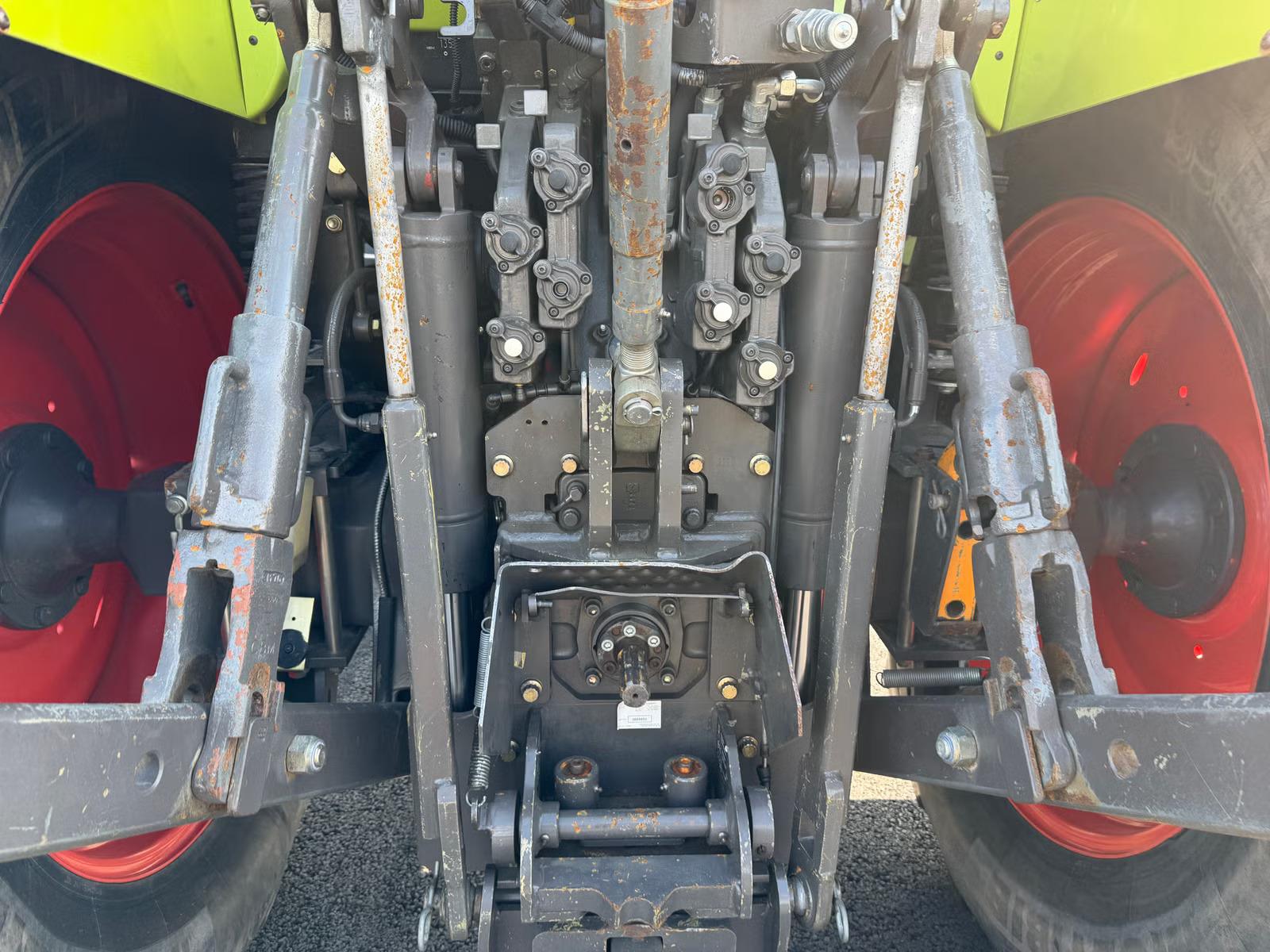 CLAAS ARION 640, Anul 2008 - imagine 35