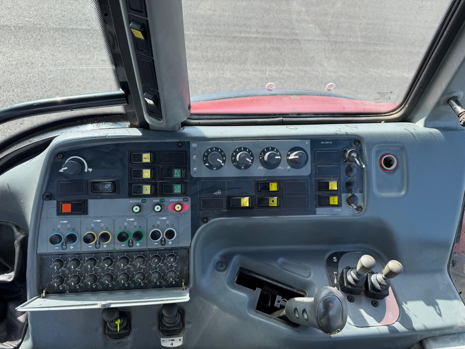 Valtra T-170, Anul 2004 - imagine 35