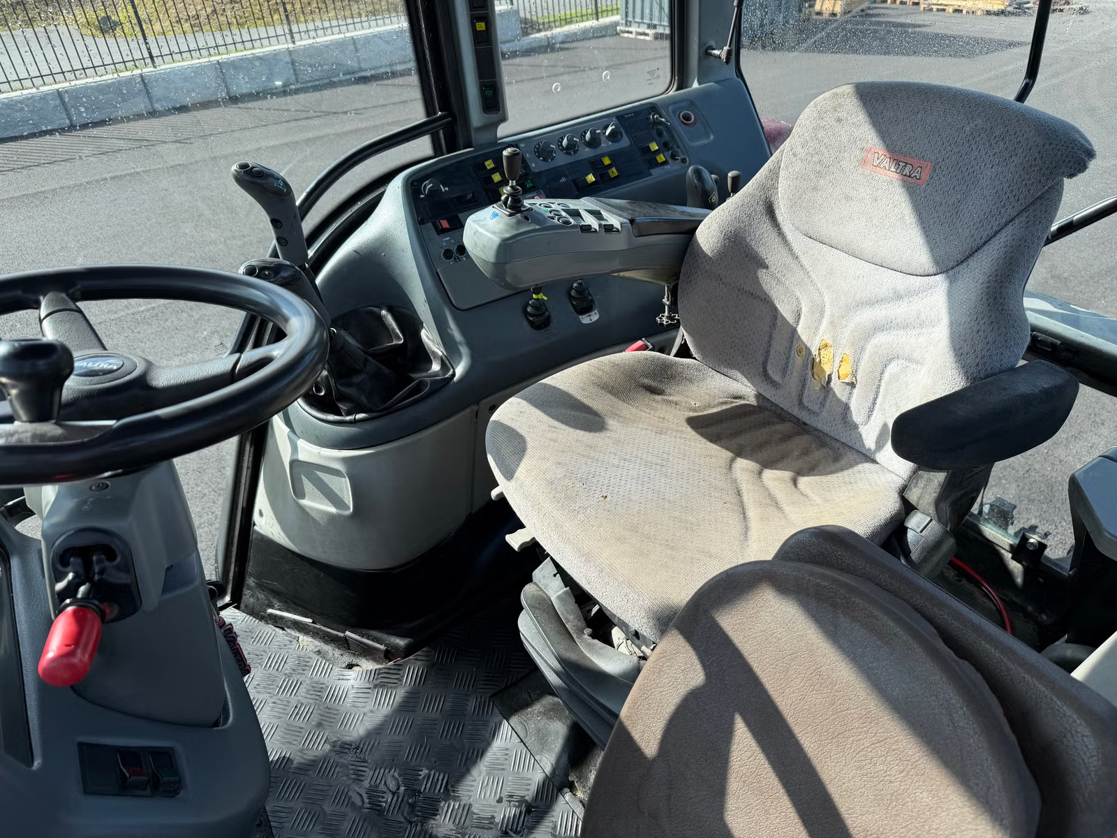Valtra T-170, Anul 2004 - imagine 36