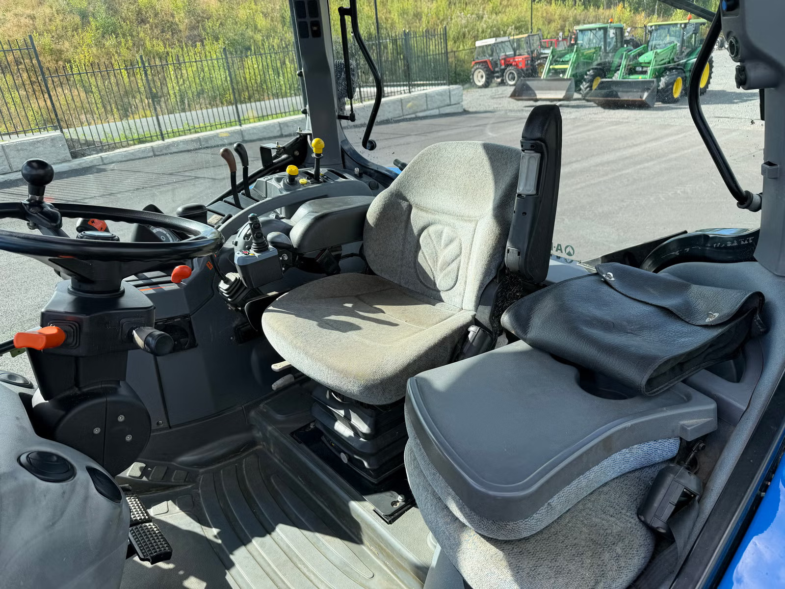 New Holland TS 115 A, Anul 2003 - imagine 38