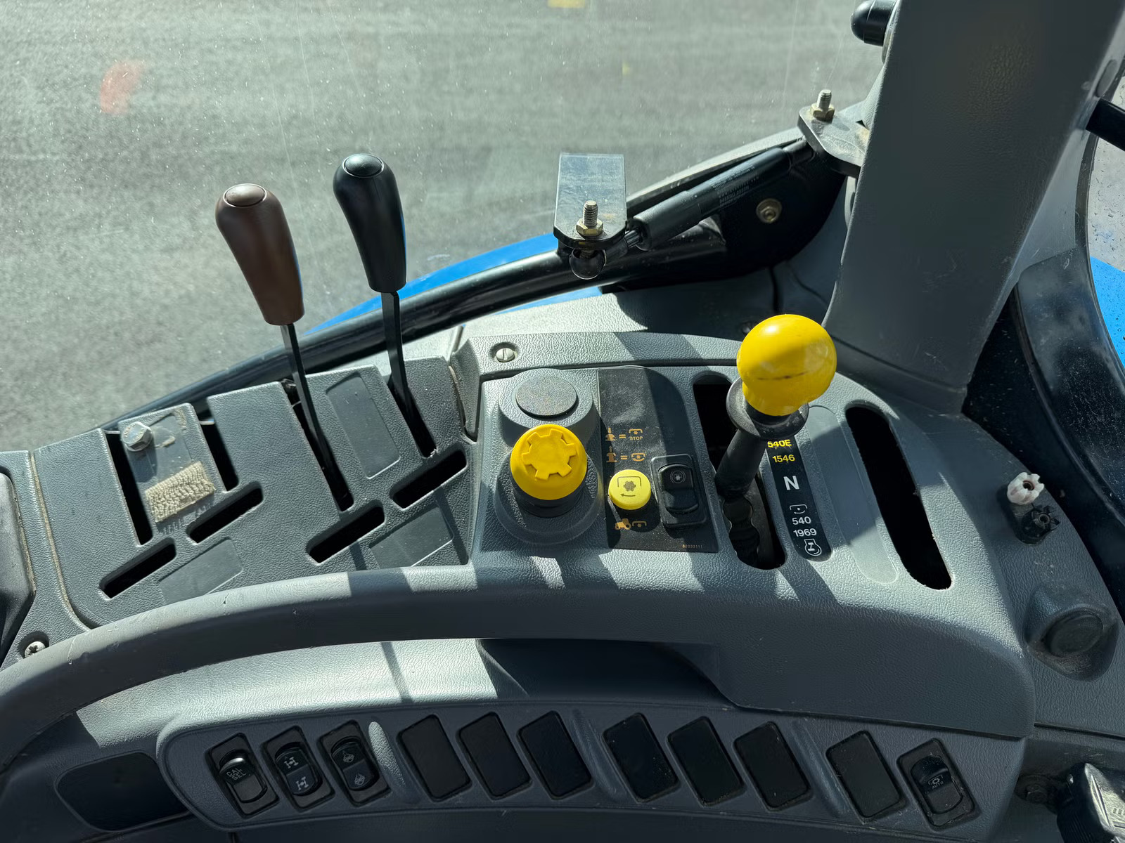 New Holland TS 115 A, Anul 2003 - imagine 40