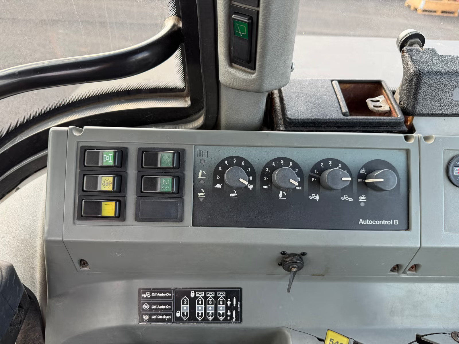Valtra 6550, Anul 2002 - imagine 41