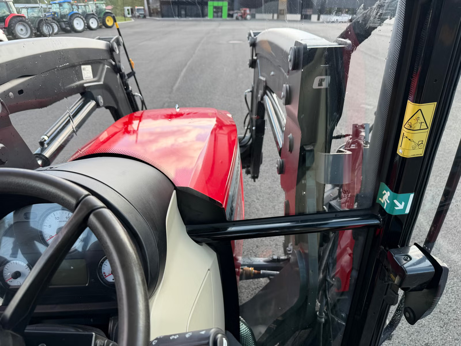 Massey Ferguson 4707, Anul 2019 - imagine 42