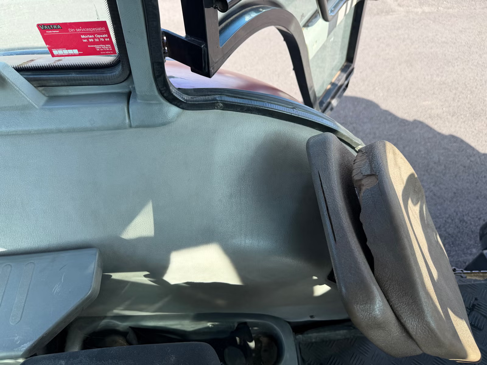 Valtra T-170, Anul 2004 - imagine 42