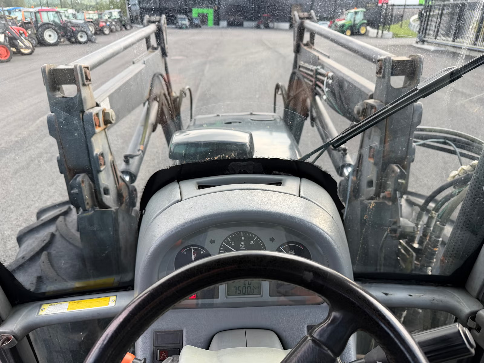 Valtra 6550, Anul 2002 - imagine 44