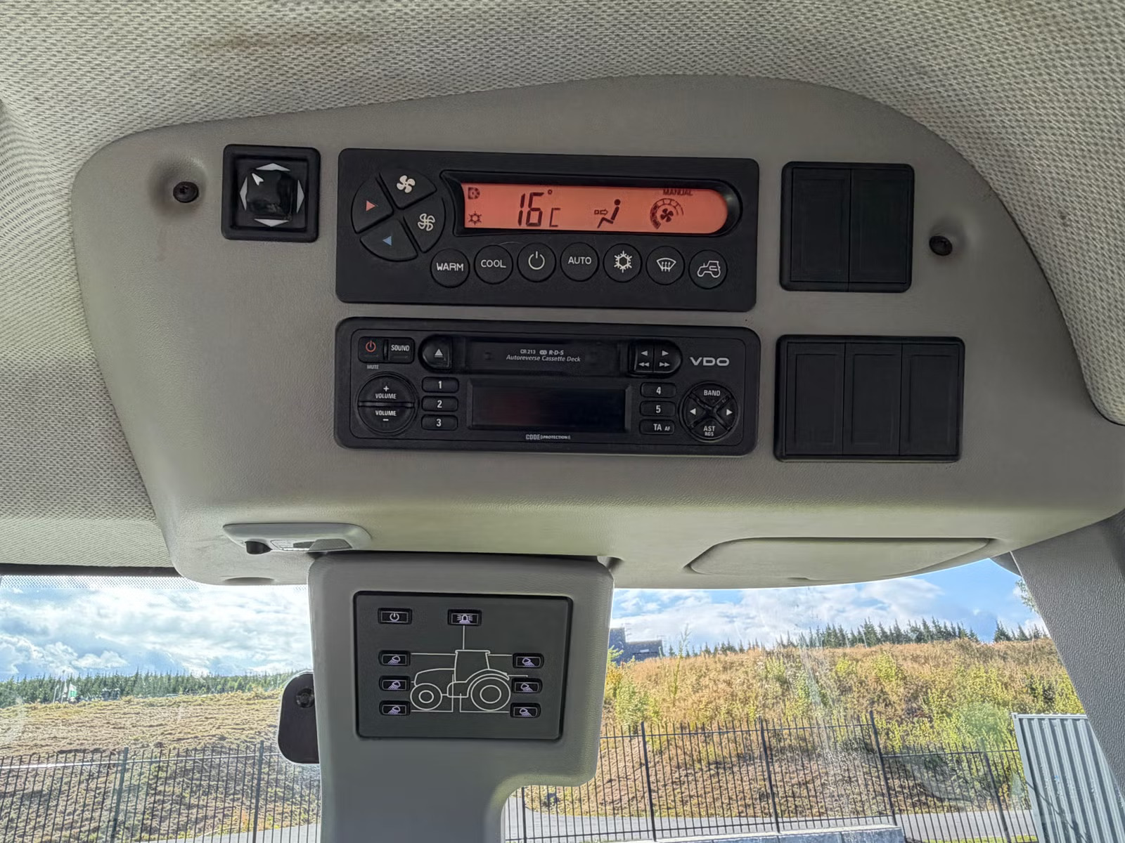 CLAAS ARION 640, Anul 2008 - imagine 61
